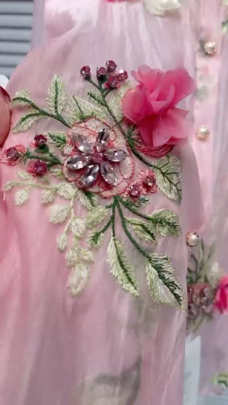 Роскошный стиль, цветы, вышивк – обзор и цена Embroidery Daisy