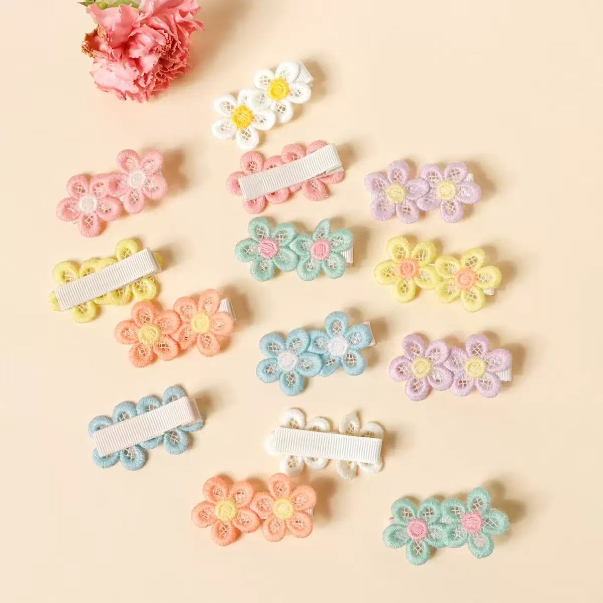 Набор из 14 заколок для волос  – обзор и цена Embroidery Daisy